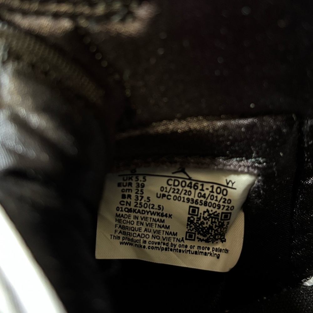 Air Jordan 1 Retro High OG TD 'Tie-Dye' - Picture 14 of 16